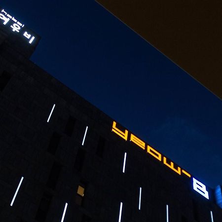 Haeundae Yeoubi Hotel Пусан Екстериор снимка