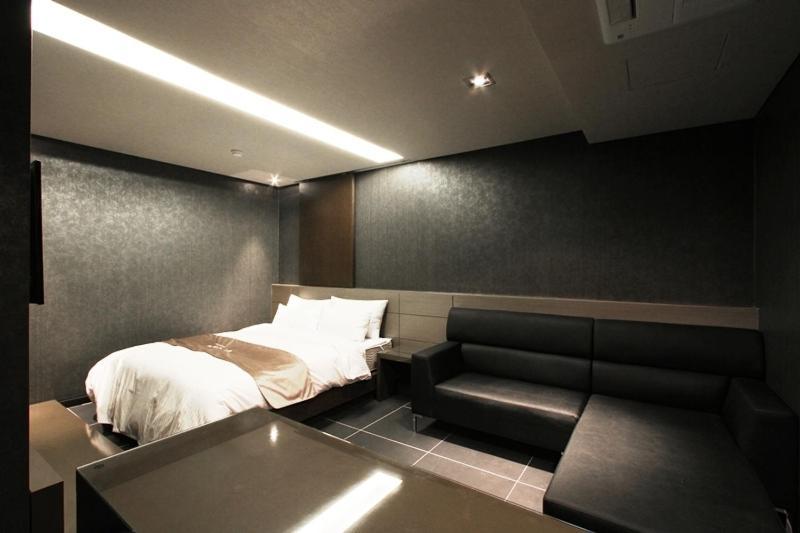 Haeundae Yeoubi Hotel Пусан Стая снимка