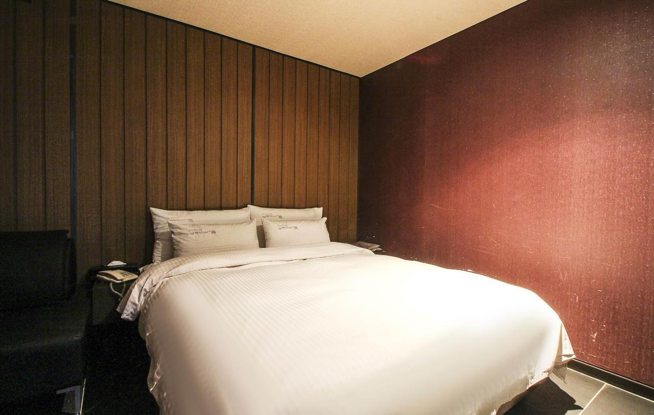 Haeundae Yeoubi Hotel Пусан Екстериор снимка