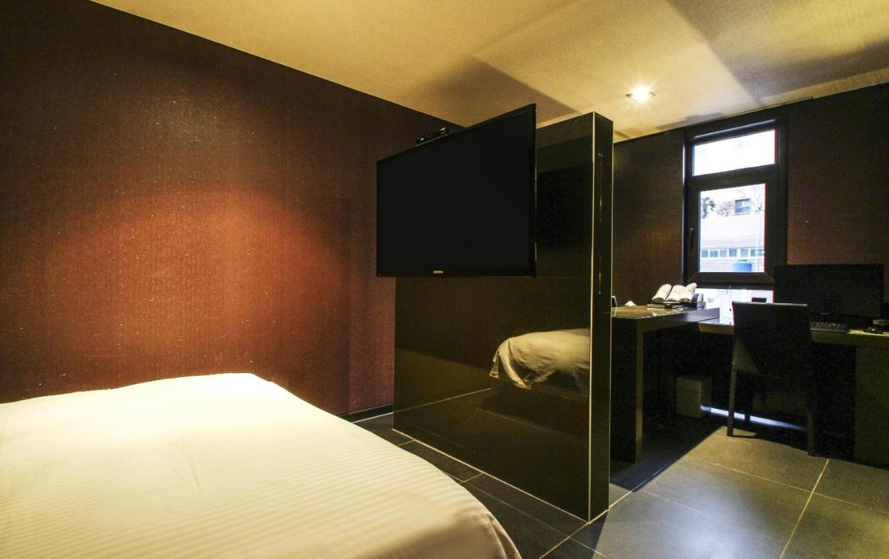 Haeundae Yeoubi Hotel Пусан Екстериор снимка