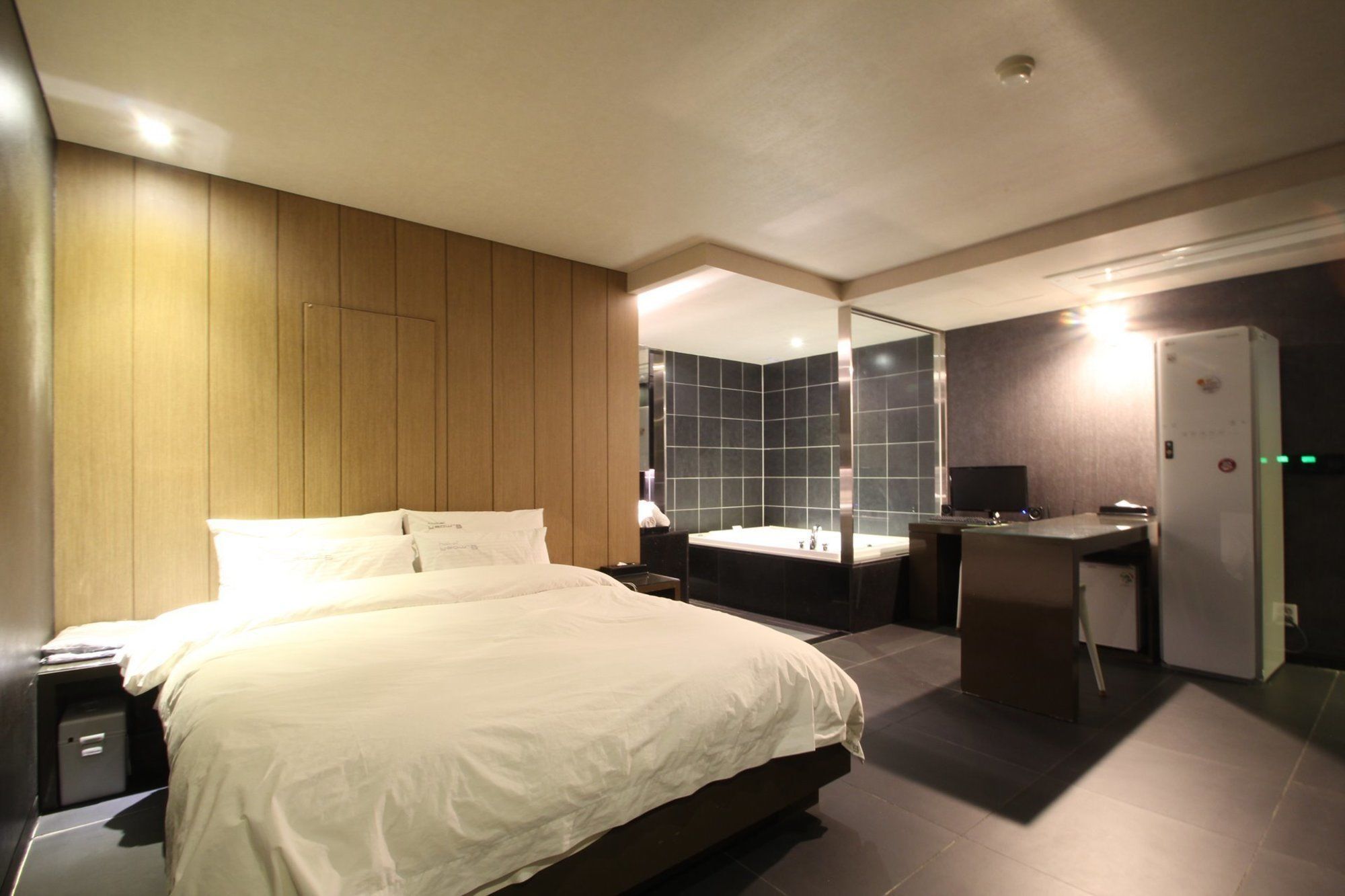 Haeundae Yeoubi Hotel Пусан Екстериор снимка