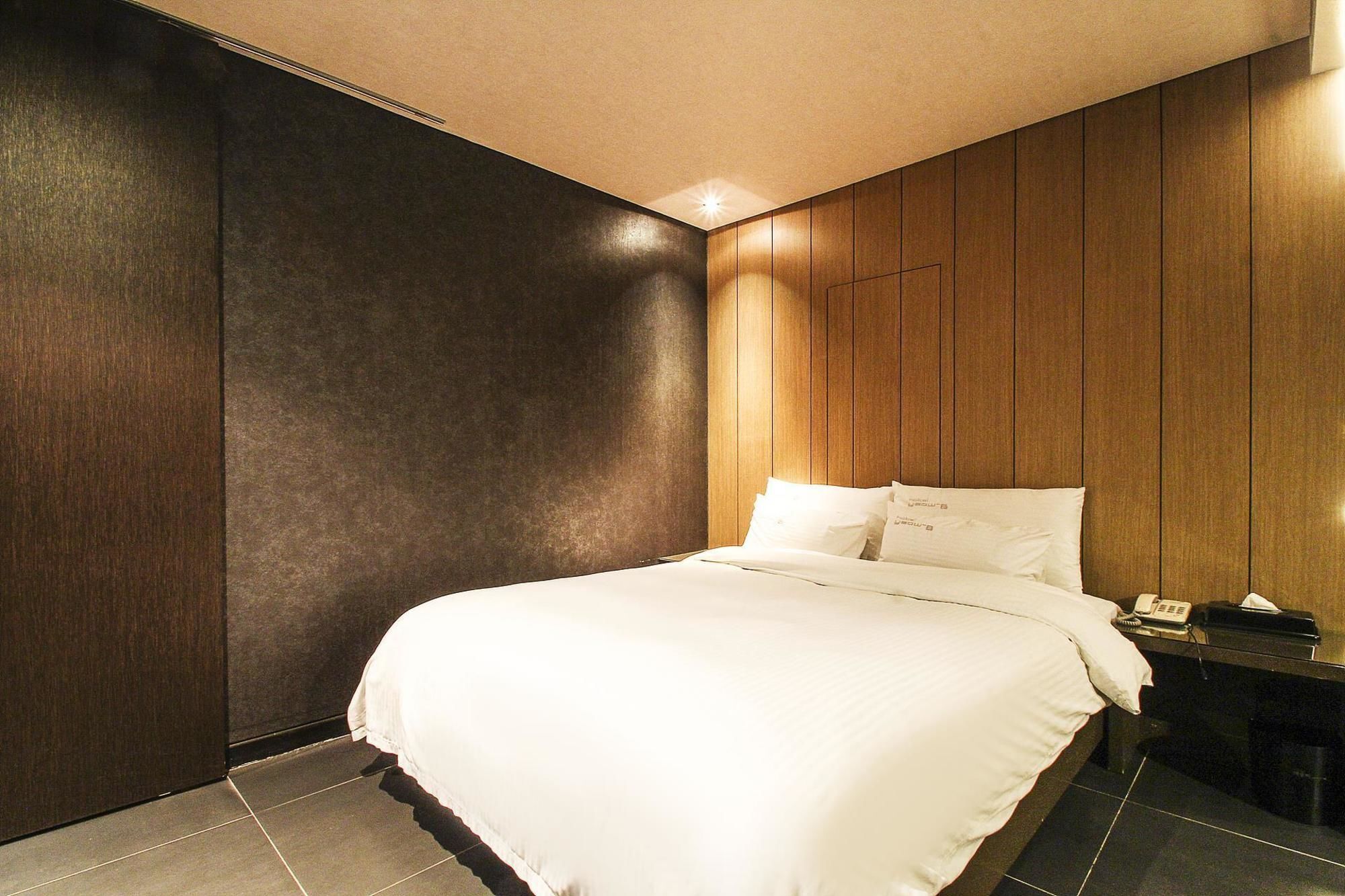 Haeundae Yeoubi Hotel Пусан Екстериор снимка